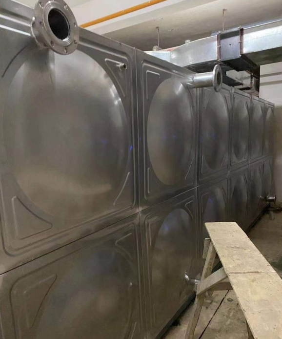 荆州日常维护不锈钢水箱的流程是怎样的